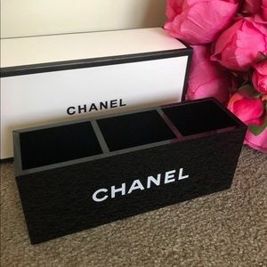 Chanel Vanity Cosmetic Brush Organizer